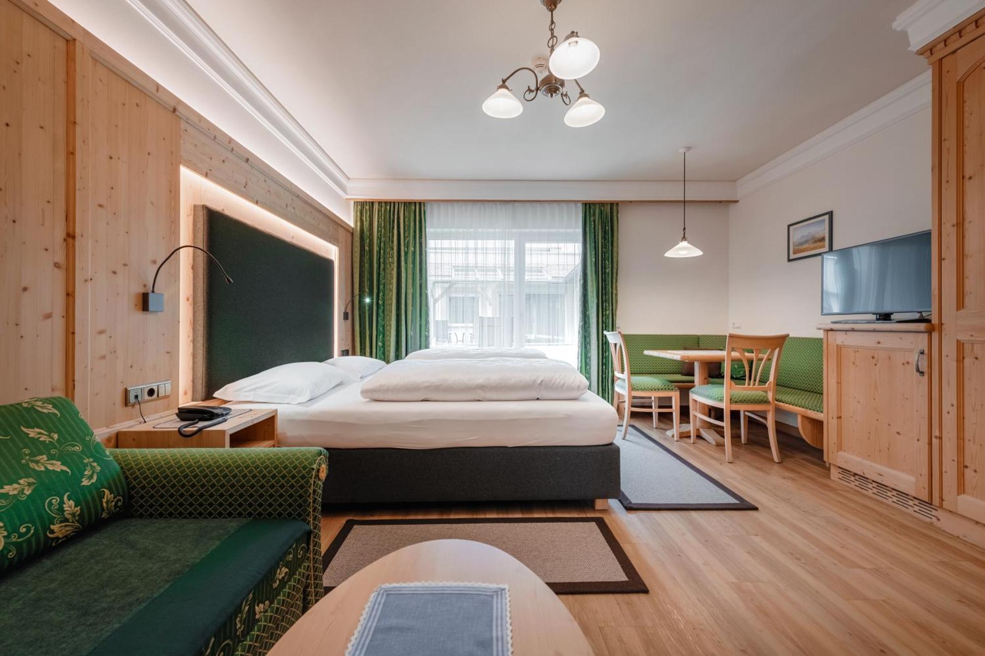 Hotel Sureghes Ortisei Zewnętrze zdjęcie